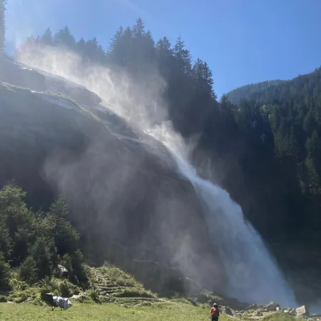 Stefanie Hollersbach im Pinzgau